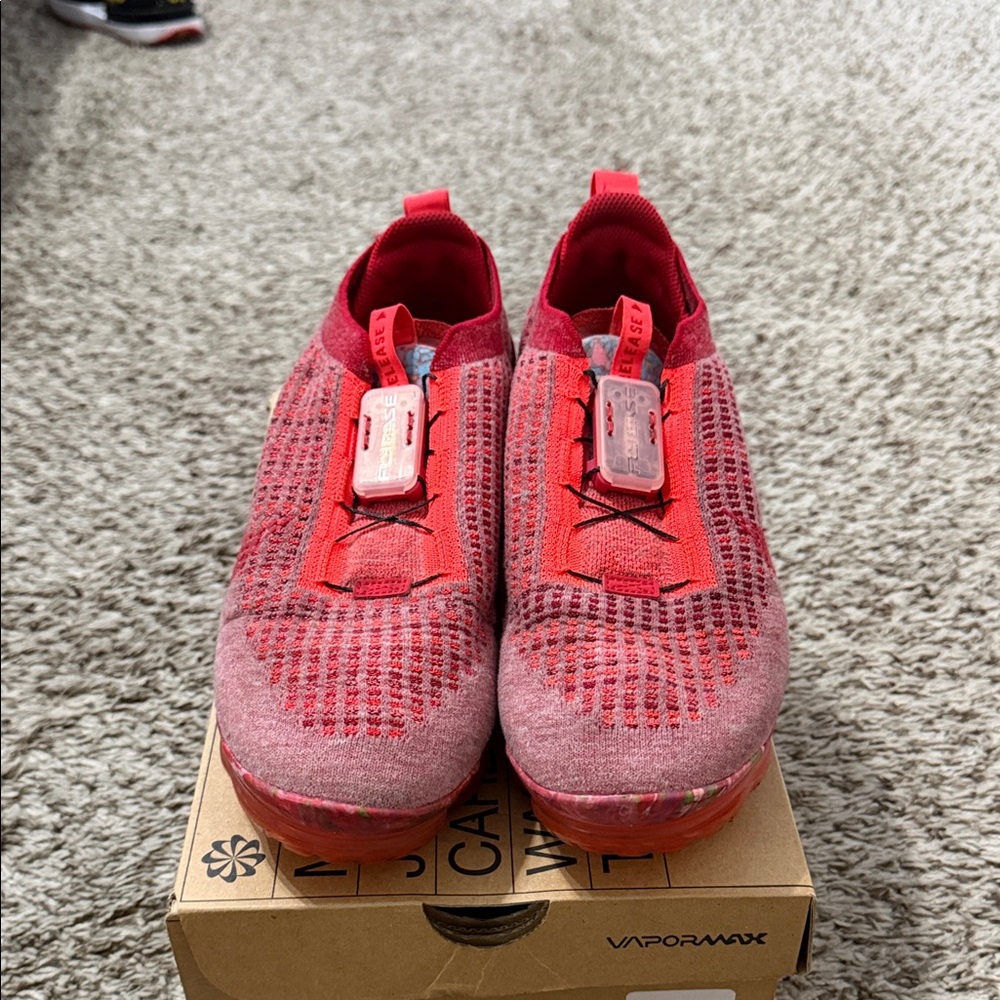 Men Nike Red Flyknit Slip-On VaporMax Sneakers